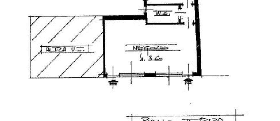 Negozio / locale commerciale di 39 m² in Rovello Porro (22070)