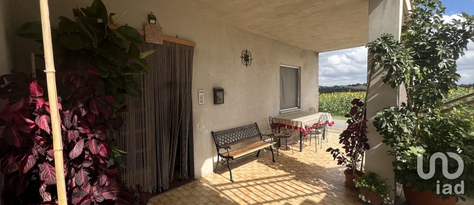 Casa 18 locali di 300 m² in Montegiorgio (63833)