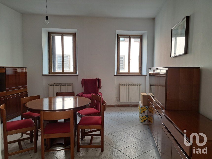 Duplex 3 locali di 85 m² a Rovello Porro (22070)