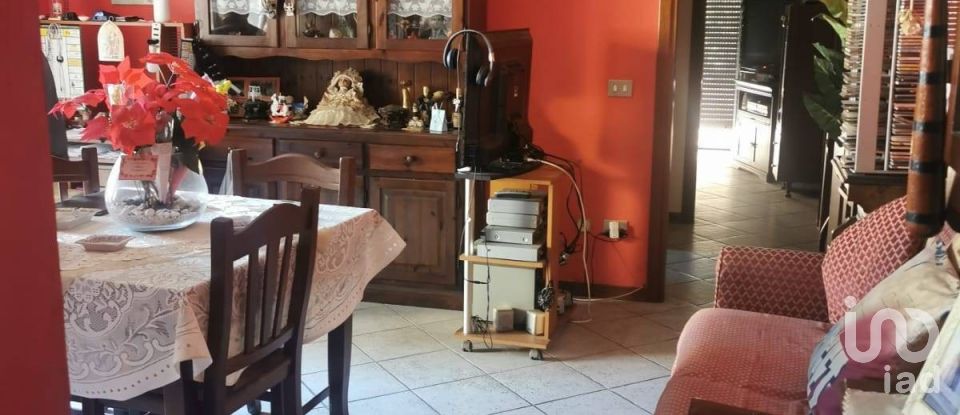 Two-room apartment of 66 m² in Cadelbosco di Sopra (42023)