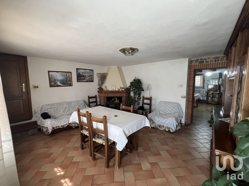 Lodge 6 rooms of 110 m² in Sinalunga (53048)