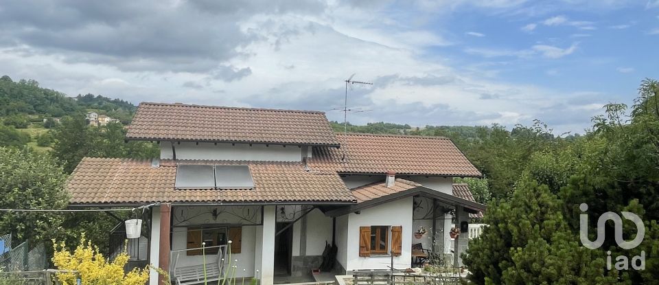 Casa 6 locali di 119 m² in Ovada (15076)