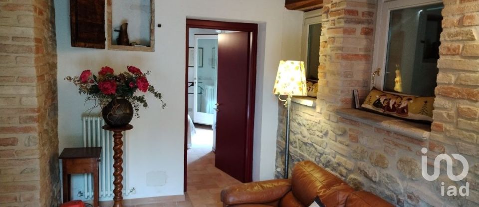 Appartamento 0 locali di 213 m² a Belforte del Chienti (62020)