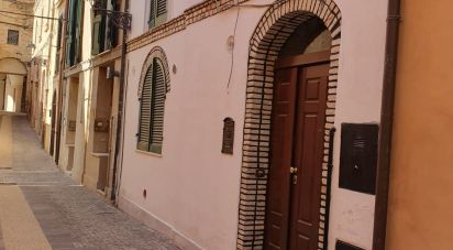 House 6 rooms of 110 m² in Chieti (66100)