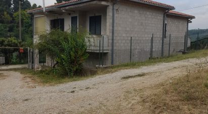 Casa indipendente 11 locali di 260 m² in Morro d'Oro (64020)