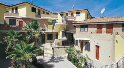 Appartamento 6 locali di 72 m² a Tortoreto (64018)