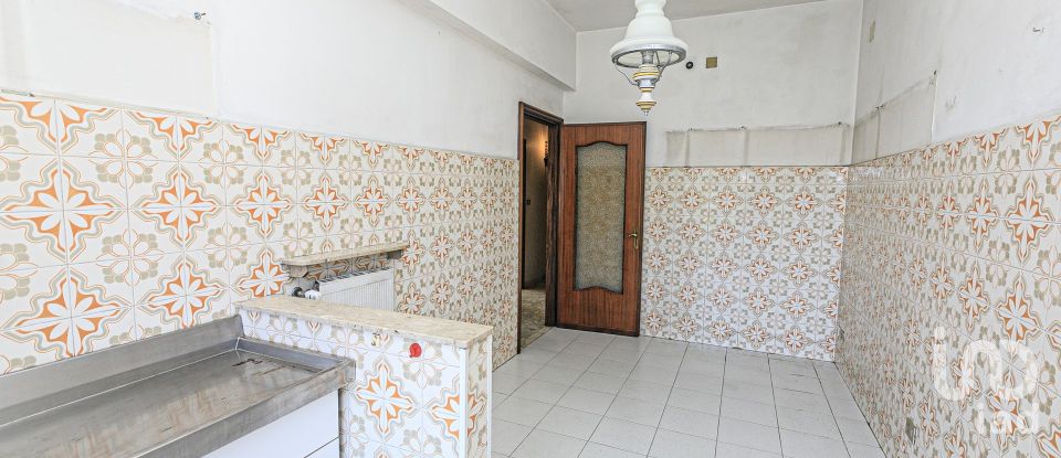 Appartamento 7 locali di 115 m² a Genova (16131)