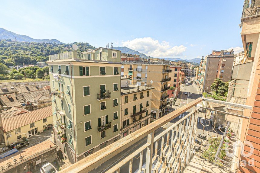 Apartment 7 rooms of 115 m² in Genova (16131)