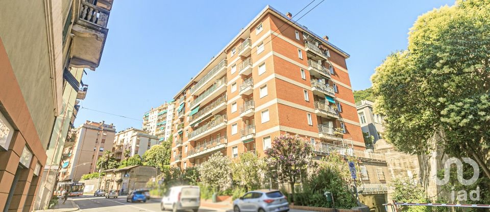 Appartamento 7 locali di 115 m² a Genova (16131)