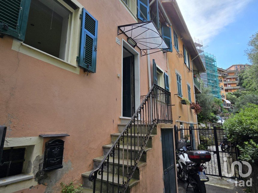 Town house 5 rooms of 81 m² in Genova (16133)