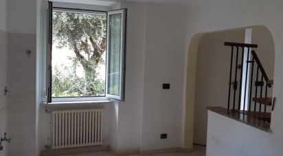 Casa indipendente 5 locali di 81 m² in Genova (16133)
