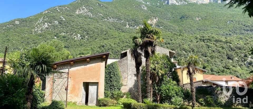 Block of flats in Dolcè (37020) of 2,000 m²