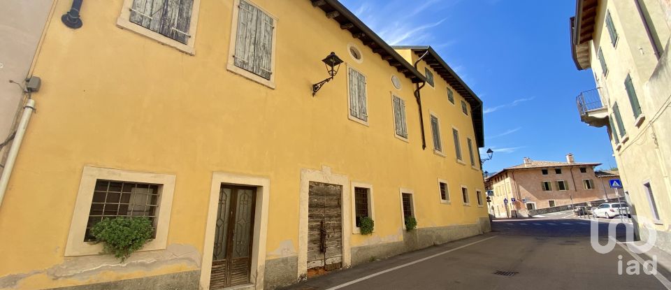 Block of flats in Dolcè (37020) of 2,000 m²