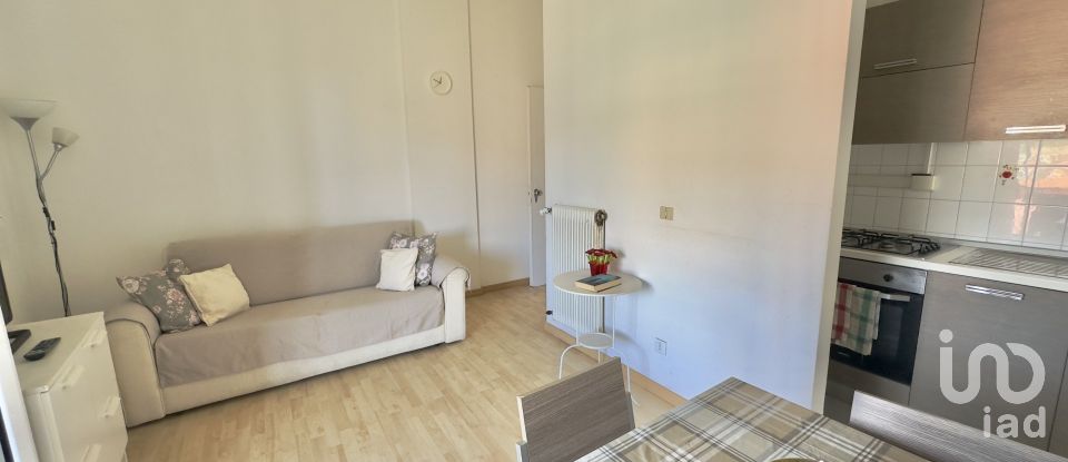 Two-room apartment of 48 m² in Ceriale (17023)