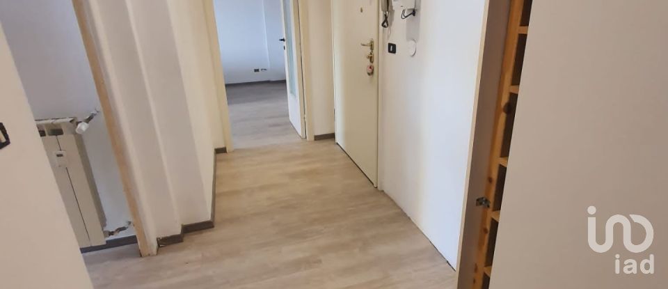 Appartamento 5 locali di 65 m² a Genova (16127)