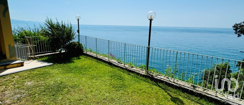 Apartment 5 rooms of 120 m² in Arenzano (16011)