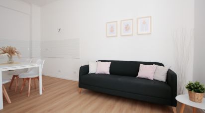 Four-room apartment of 80 m² in Genova (16134)