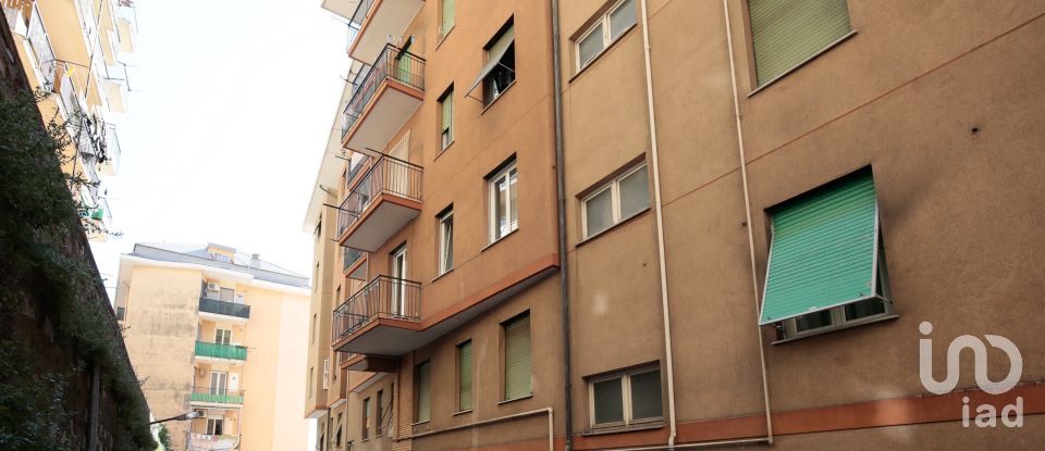 Four-room apartment of 80 m² in Genova (16134)