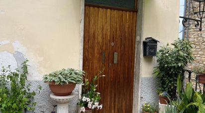 Casa di paese 8 locali di 85 m² in Cellino Attanasio (64036)