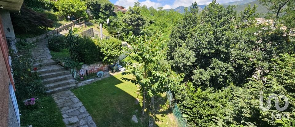 Appartamento 8 locali di 165 m² a Arenzano (16011)