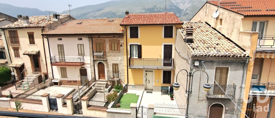 Casa 7 locali di 150 m² in Colledimacine (66010)