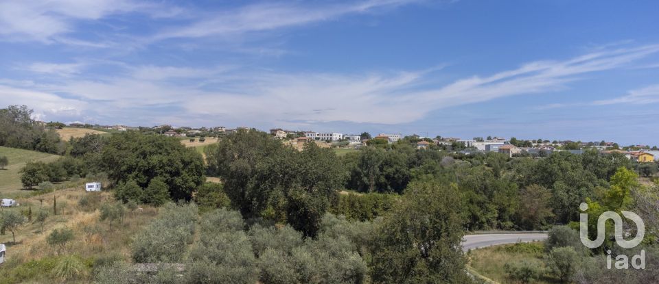 Land of 640 m² in Sant'Elpidio a Mare (63811)