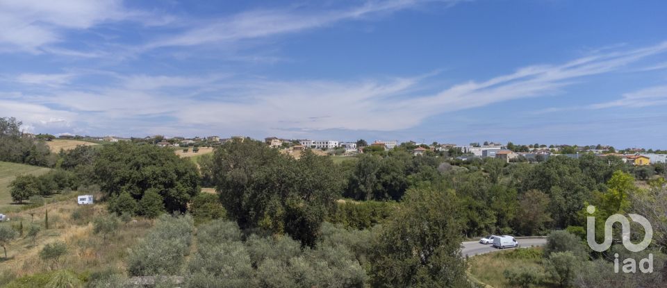 Land of 640 m² in Sant'Elpidio a Mare (63811)