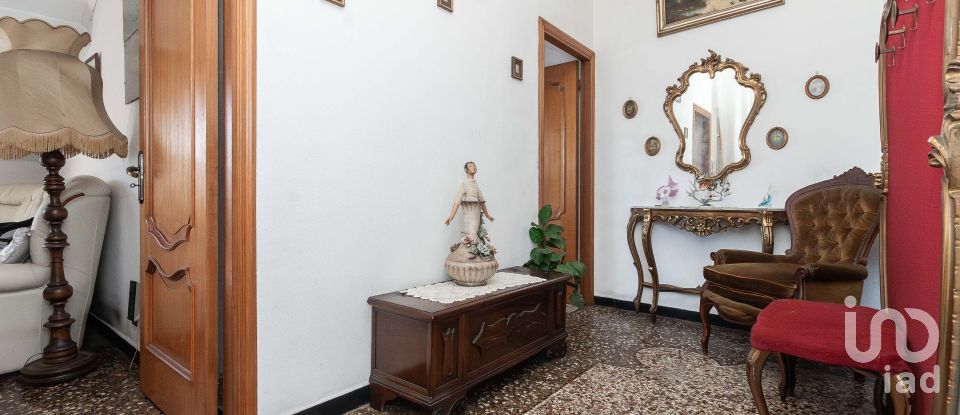 Appartamento 6 locali di 102 m² a Genova (16126)