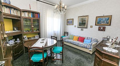 Four-room apartment of 105 m² in Genova (16127)