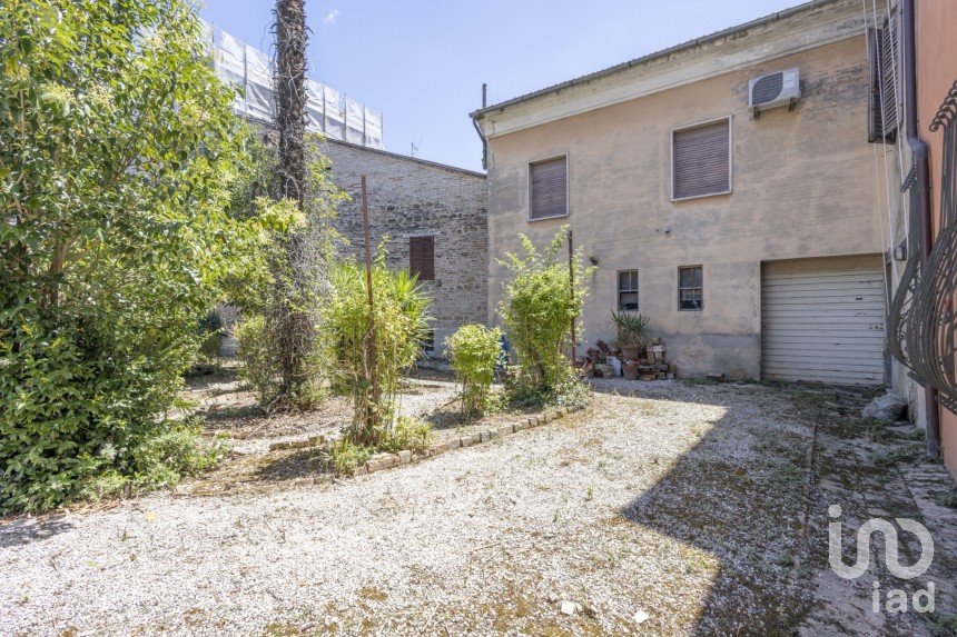 Costruzione di 267 m² in Tolentino (62029)