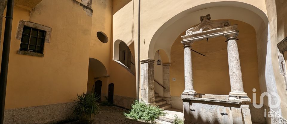 Barn conversion 14 rooms of 220 m² in Sulmona (67039)