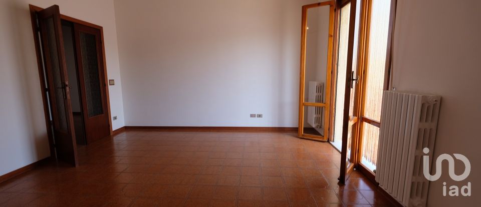 Appartamento 9 locali di 240 m² a Castelbellino (60030)