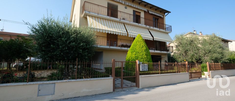 Appartamento 9 locali di 240 m² a Castelbellino (60030)