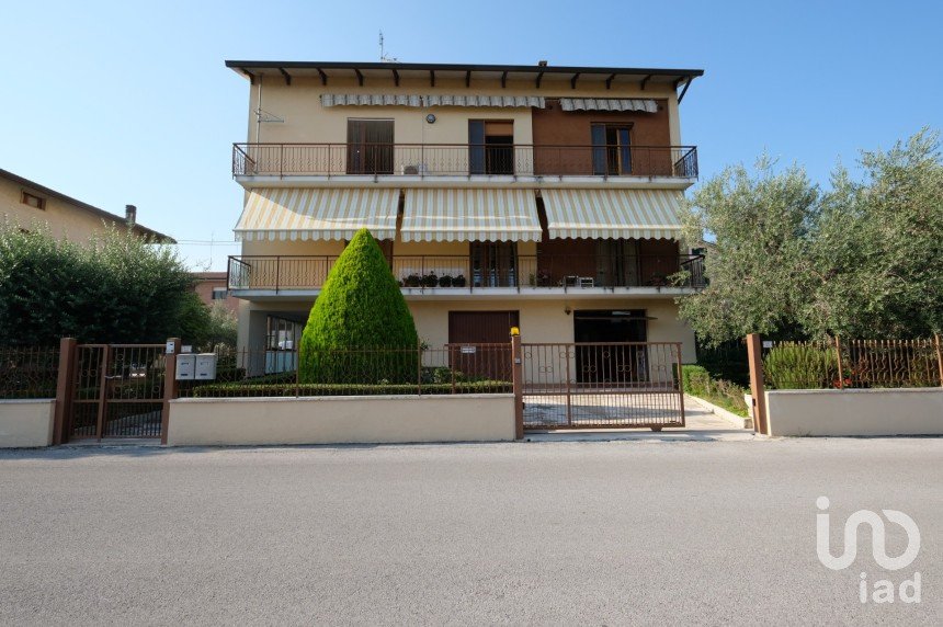 Appartamento 9 locali di 240 m² a Castelbellino (60030)