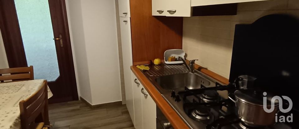 Appartamento 5 locali di 55 m² a Genova (16155)