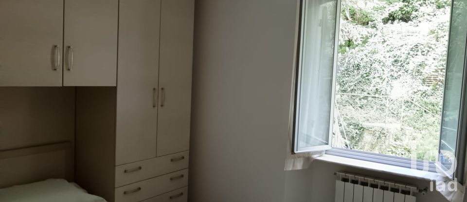 Appartamento 5 locali di 55 m² a Genova (16155)