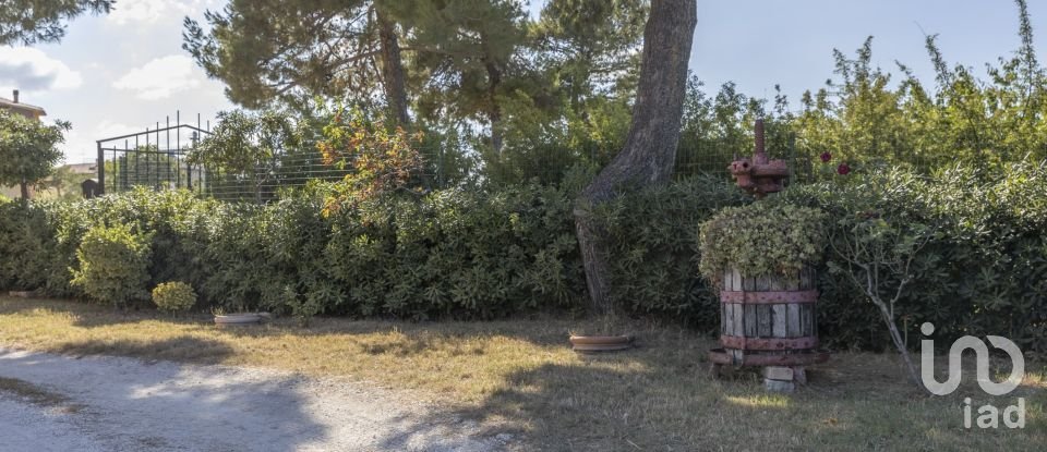 Quadrilocale di 85 m² a Montemarciano (60018)