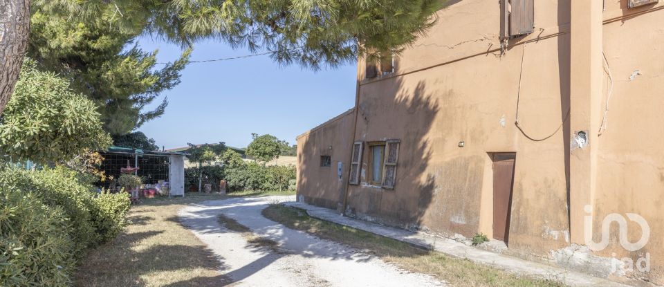 Four-room apartment of 85 m² in Montemarciano (60018)