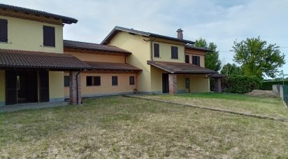 Villa 6 locali di 163 m² in Piovera (15040)