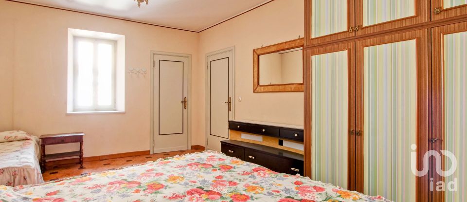 Apartment 5 rooms of 208 m² in Sant'Angelo in Vado (61048)