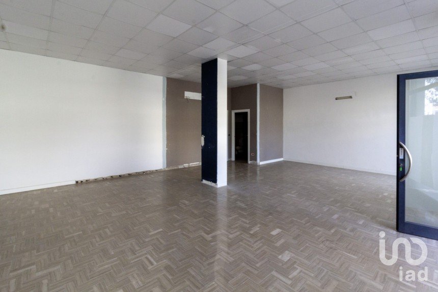 Shop / premises commercial of 96 m² in Giulianova (64021)