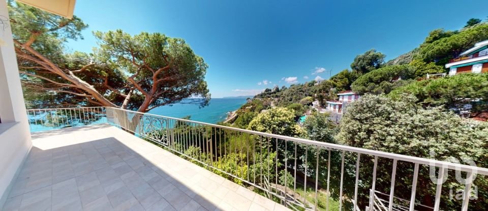 Apartment 5 rooms of 155 m² in Varazze (17019)