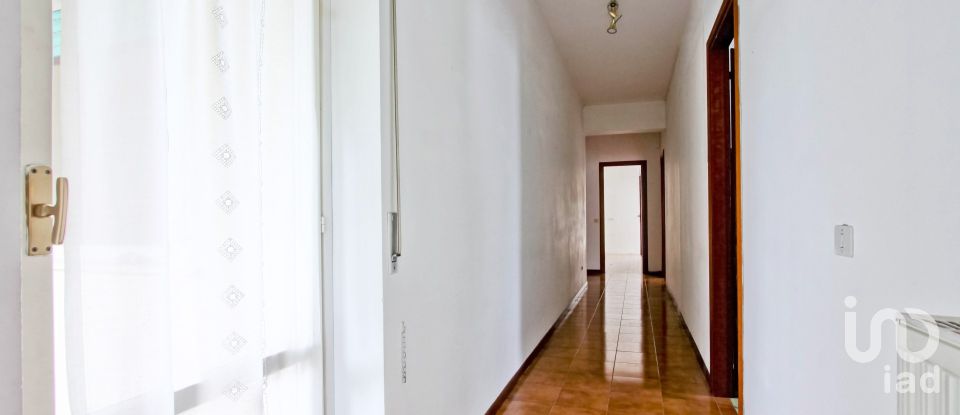 Four-room apartment of 145 m² in Roma (00156)