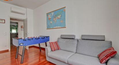 Three-room apartment of 111 m² in Roma (00179)