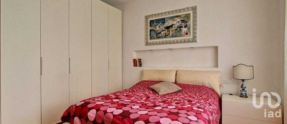 Three-room apartment of 111 m² in Roma (00179)