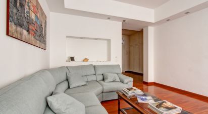Three-room apartment of 111 m² in Roma (00179)