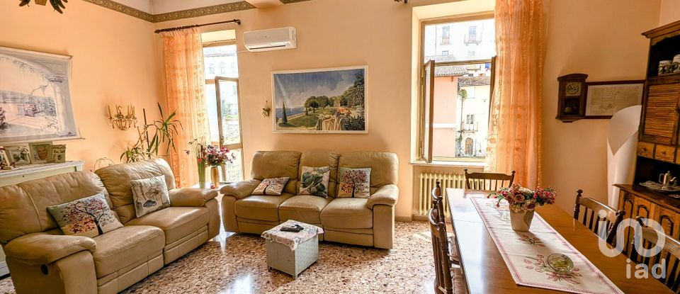 Hotel 6 rooms of 118 m² in Sulmona (67039)