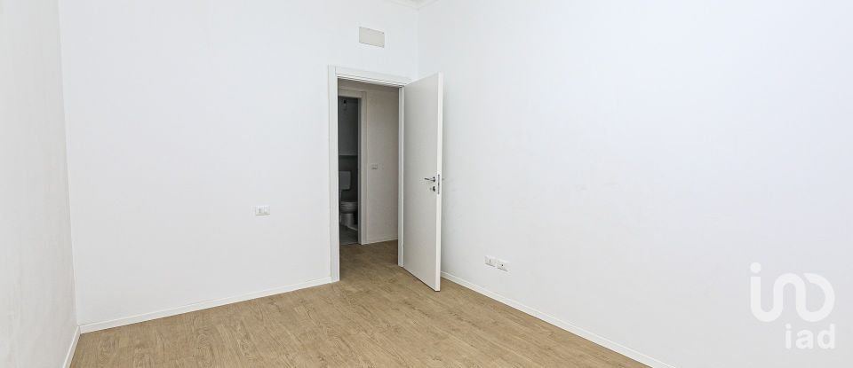 Four-room apartment of 96 m² in Genova (16142)