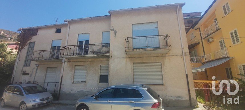 Town house 10 rooms of 230 m² in Amantea (87032)