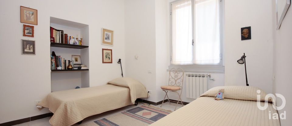 Four-room apartment of 60 m² in Genova (16126)